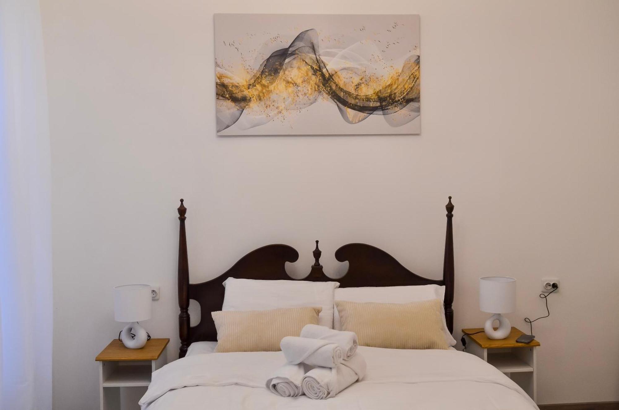 Main Street Retreat Apartment With Free Parking SJJ Buitenkant foto