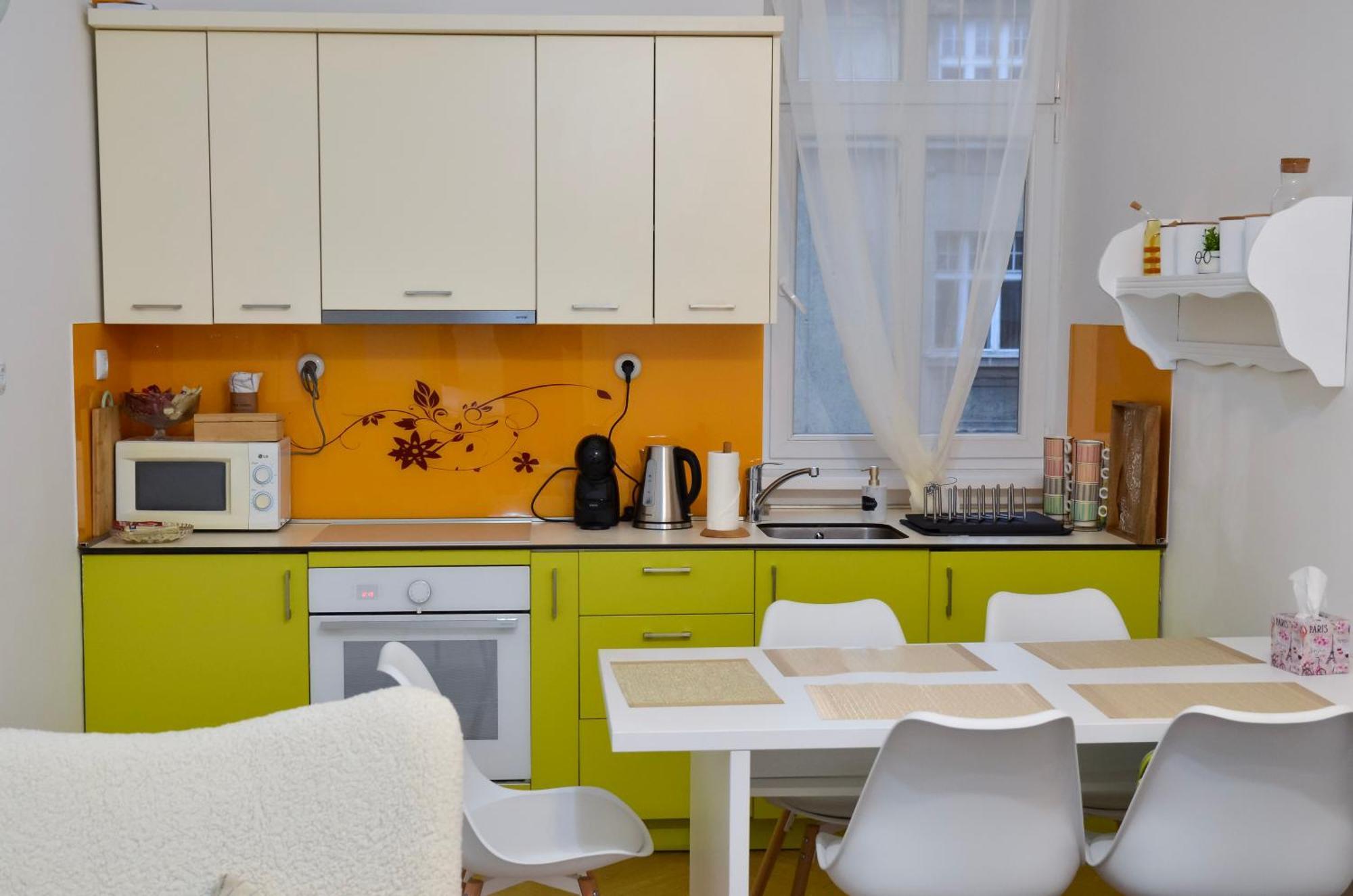Main Street Retreat Apartment With Free Parking SJJ Buitenkant foto