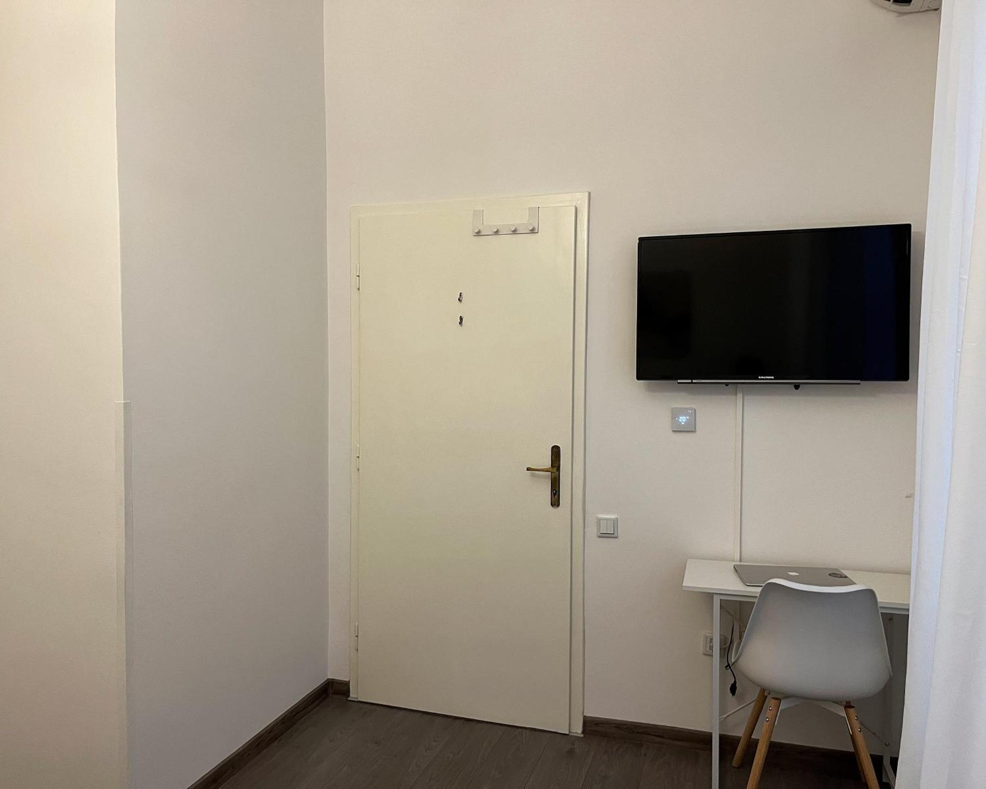 Main Street Retreat Apartment With Free Parking SJJ Buitenkant foto