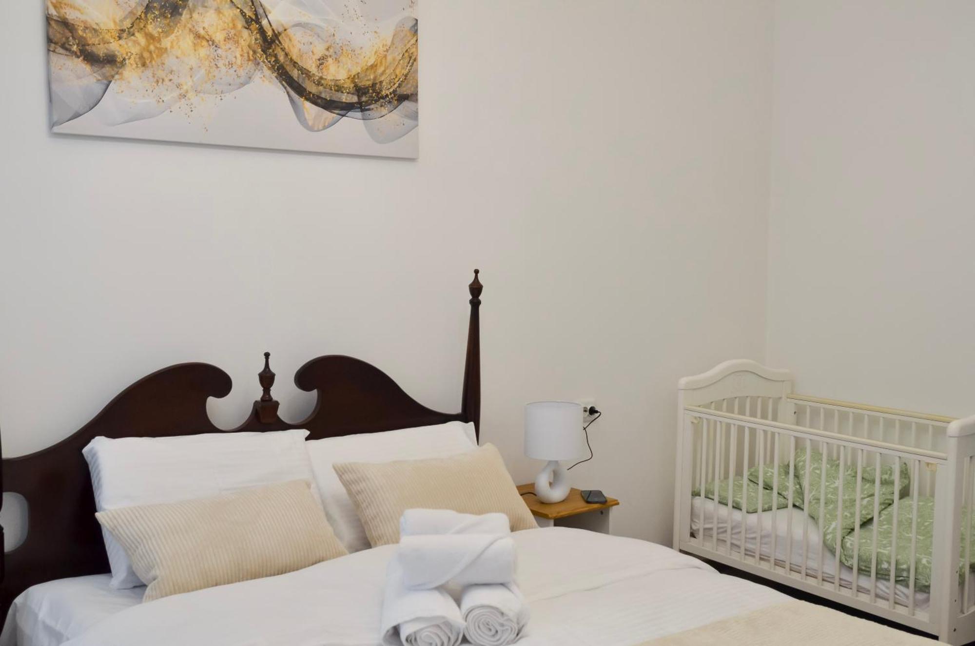 Main Street Retreat Apartment With Free Parking SJJ Buitenkant foto