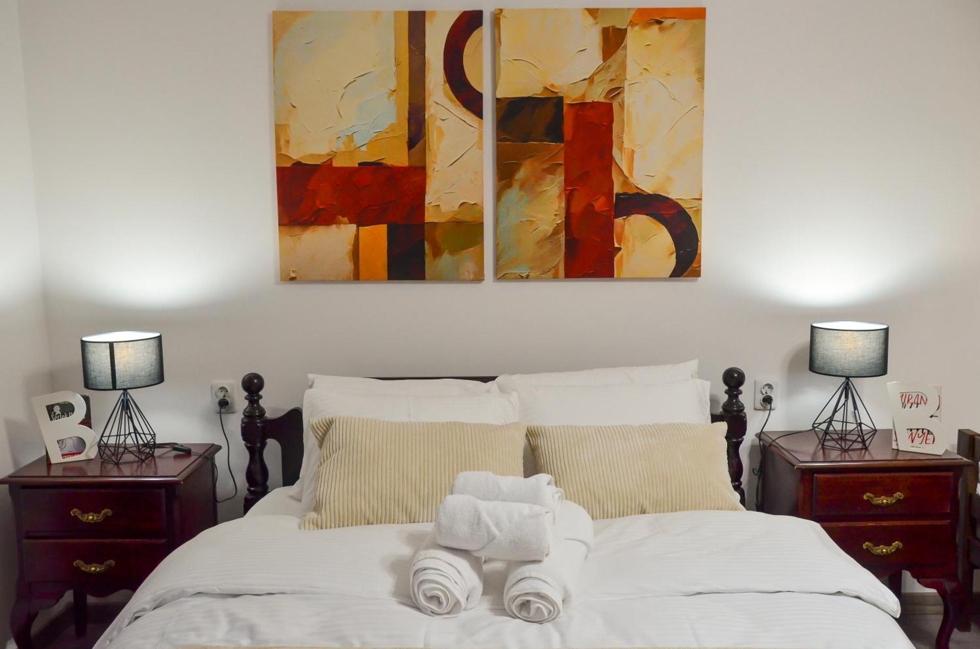 Main Street Retreat Apartment With Free Parking SJJ Buitenkant foto