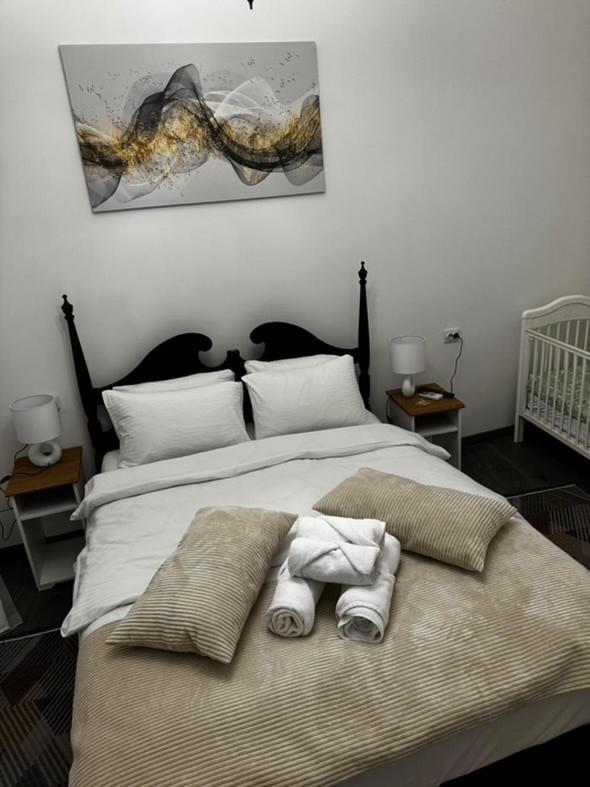 Main Street Retreat Apartment With Free Parking SJJ Buitenkant foto